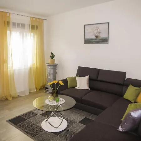 Apartment Nikola - Srd331 * Rovanjska