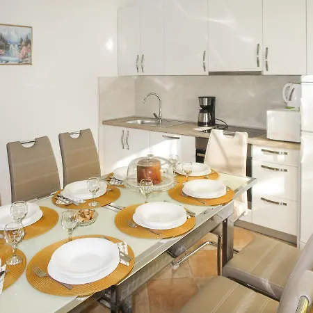 Apartamento Apartment Nikola - Srd331