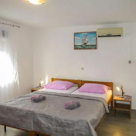 Apartment Nikola - Srd331 * Rovanjska